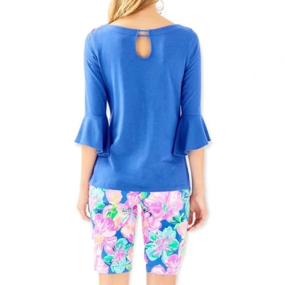 EUC Lilly Pulitzer Beckon Blue Fontaine Keyhole Back Knit Top Size Medium - Picture 2 of 7